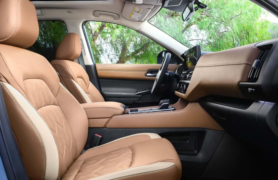 Новият Nissan Pathfinder се отличава с модерни технологии и свежи дизайнерски решения Снимки