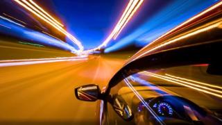 Шофьорите могат да карат без ограничения на скоростта само на тези две места Видео