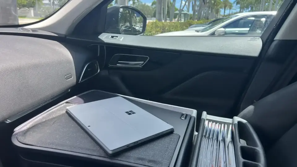 Експерти съветват: Не оставяйте телефони и лаптопи в колата, ще има скъпи ремонти