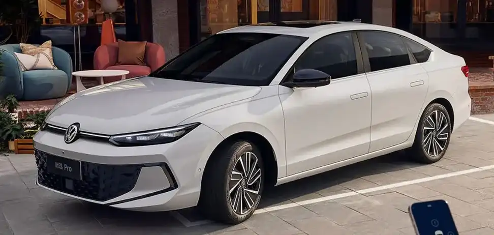 Новият голям седан на Volkswagen получи много ниска цена Снимка