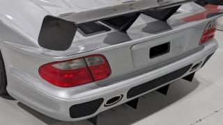 Конфискуваха суперкола на един от десетте най-издирвани бегълци в списъка на ФБР Снимки