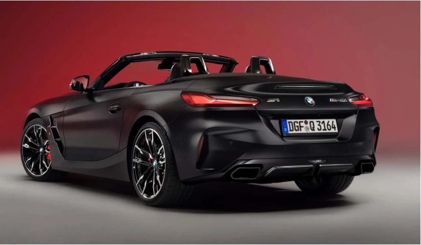 BMW спира производството на известен спортен модел, представиха версия за сбогуване Снимки