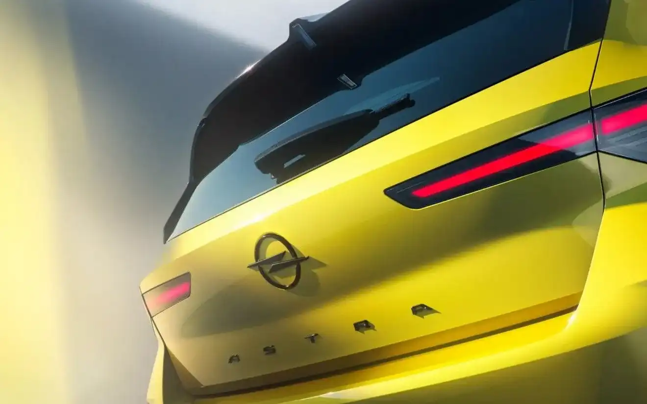 Opel показа нов конкурент на VW Golf Снимки