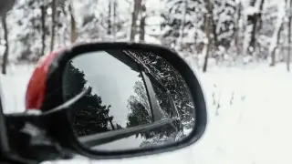 Как бързо да затоплите колата си през зимата: Магически бутон ще помогне