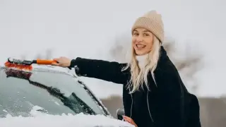 Как да размразите предното стъкло за 3 минути: следвайте тези правила