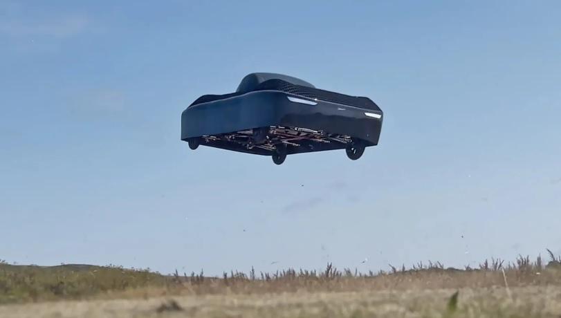 Вижте какво представлява първият в света летящ автомобил Видео