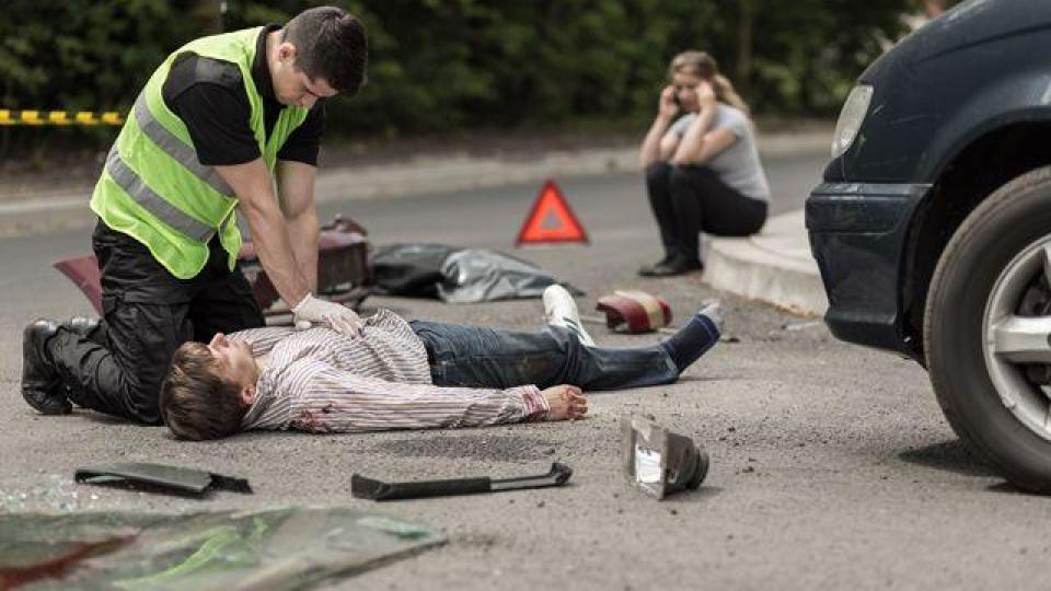 Експерт със сигурен метод да избегнем сериозните травми при катастрофа