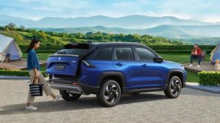 Suzuki представи достъпен, добре оборудван кросоувър, който харчи малко Снимки