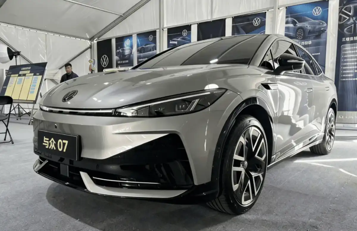 Volkswagen представи стилен електромобил с пробег от 558 км Снимки