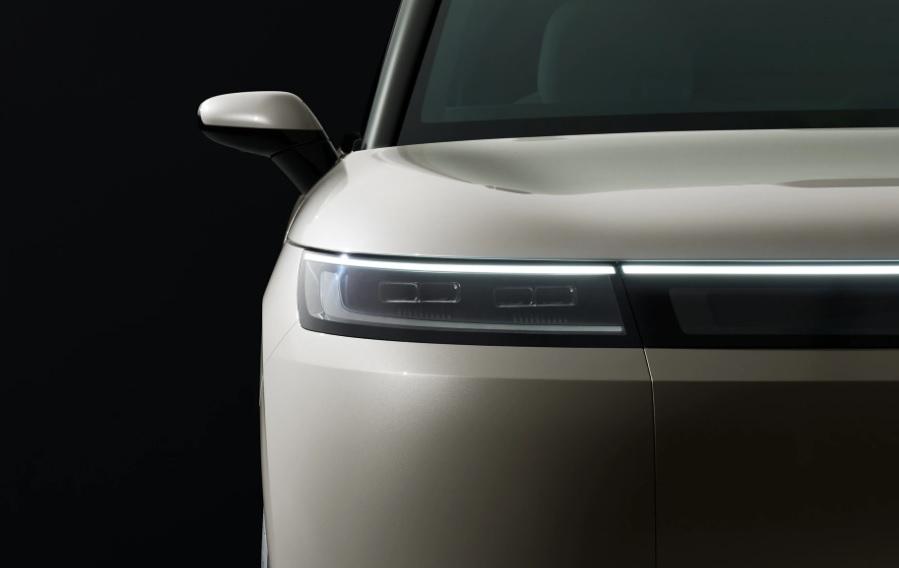 Показаха първия кросоувър Sony, има изкуствен интелект и PlayStation Видео