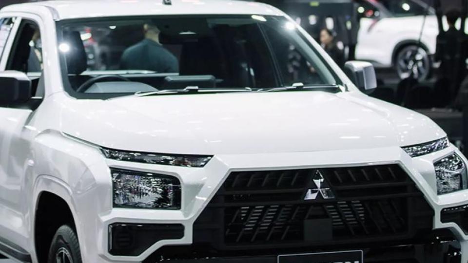 Обновиха новия Mitsubishi L200, ето как изглежда и какво е оборудването Снимки
