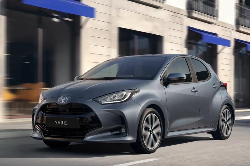Иновативни решения: Toyota показа новото поколение на Yaris Снимки