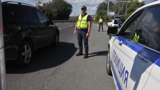 МВР с нови правила за спиране с тайни коли