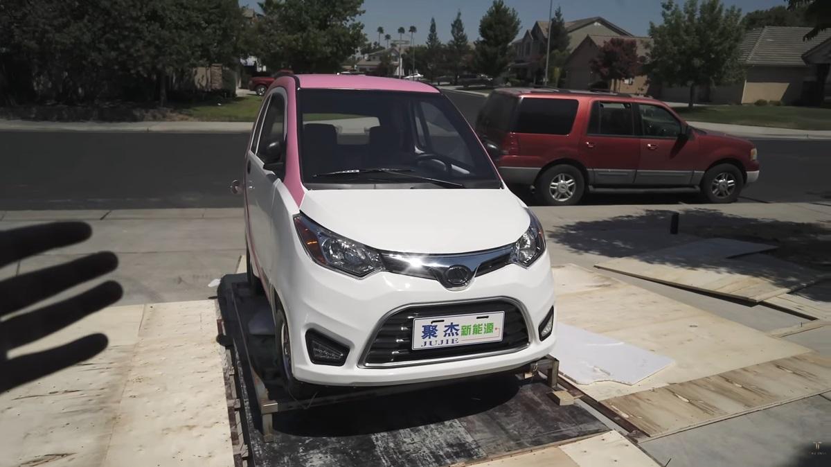 Американец си купи евтина китайска суперкола и остана много изненадан Видео