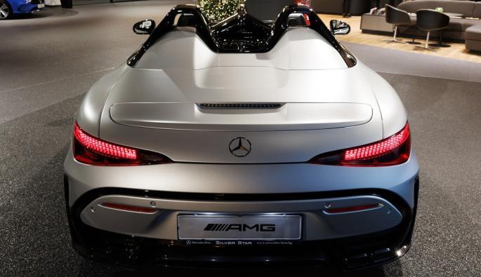 Радикално различен Mercedes-AMG пристигна в България Снимки