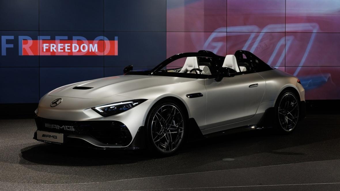 Радикално различен Mercedes-AMG пристигна в България Снимки