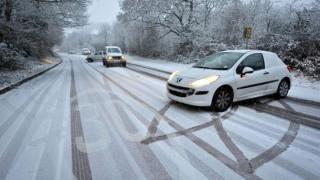 Инструкции стъпка по стъпка: Какво да направите, ако колата се подхлъзне на лед