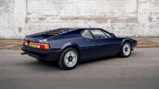 Продава се редкият спортен автомобил на Роджър Уотърс Снимки