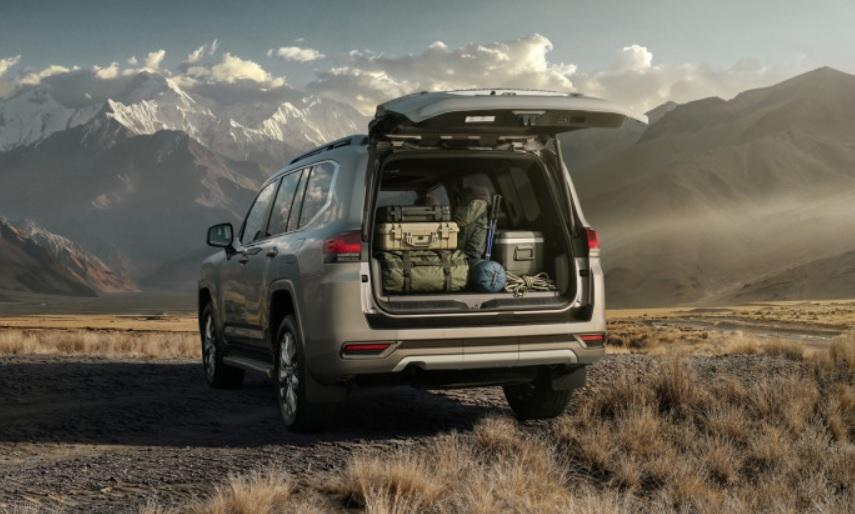 Пускат на пазара най-мощния Toyota Land Cruiser, ето какво представлява Снимки