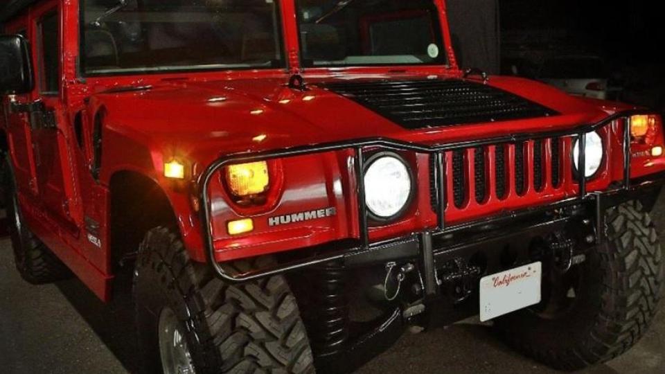 Продава се електрическият Hummer на Арнолд Шварценегер Снимки