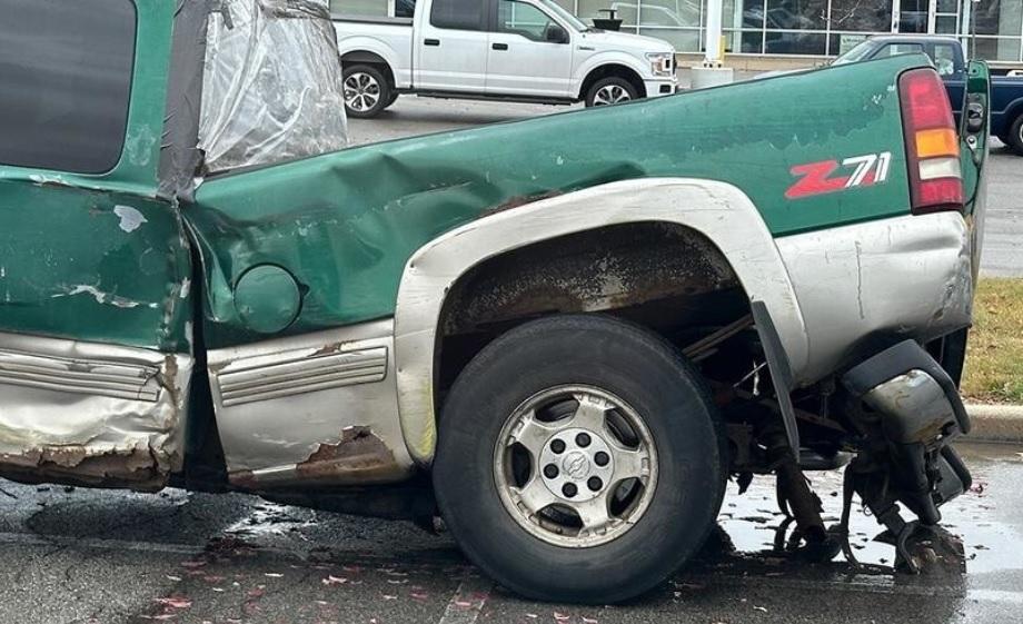 Не е за вярване какъв автомобил е допуснат да се движи по пътищата Снимки
