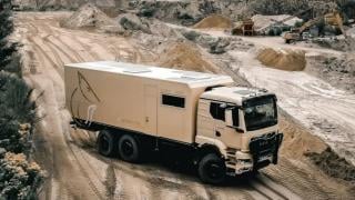 Този луксозен кемпер се отличава със страхотни офроуд възможности Снимки