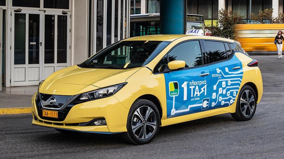 Таксиметрови шофьори се разбунтуваха срещу електромобилите, започват стачка