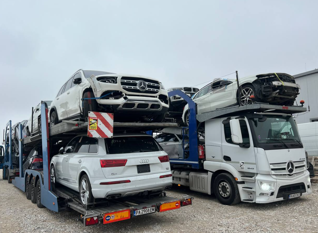 Престъпна група ни залива с опасни автомобили втора ръка