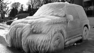 Пет народни метода за по-бързо размразяване на колата