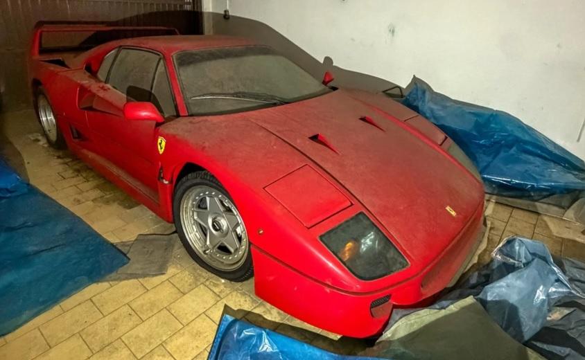 Намериха изоставено Ferrari за $4 млн., което не е излизало на пътя от 35 години Снимки