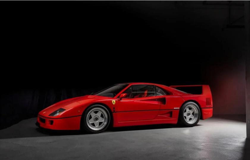 Намериха изоставено Ferrari за $4 млн., което не е излизало на пътя от 35 години Снимки