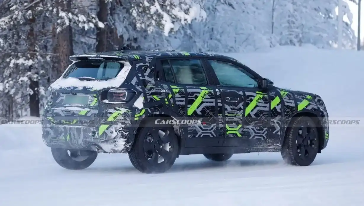 Най-евтиният кросоувър на Jeep получи нов дизайн
