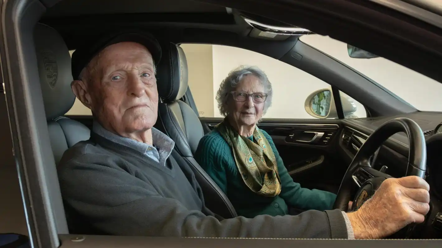 92-годишен пенсионер стана собственик на първото си Porsche, вече мисли за второ