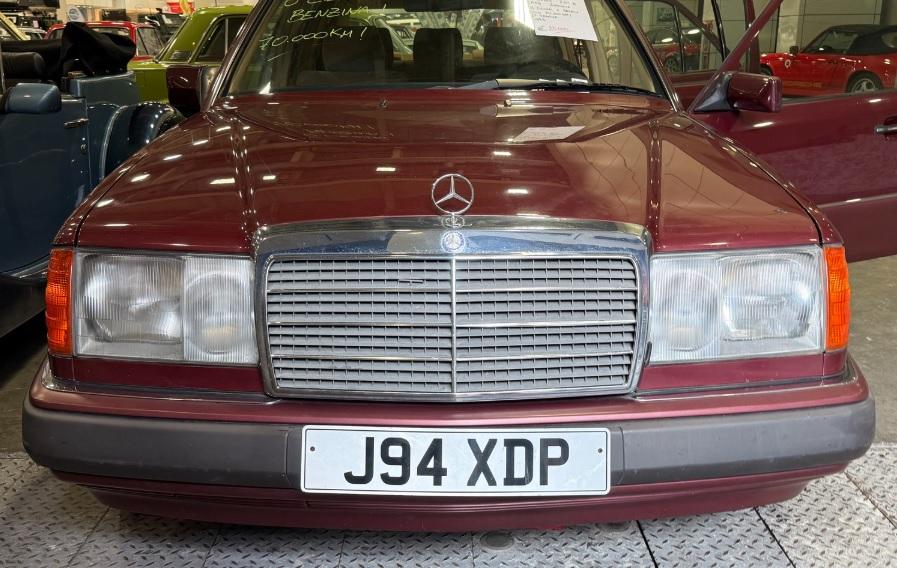 Намериха сериен Mercedes с 6 врати в ново състояние Снимки