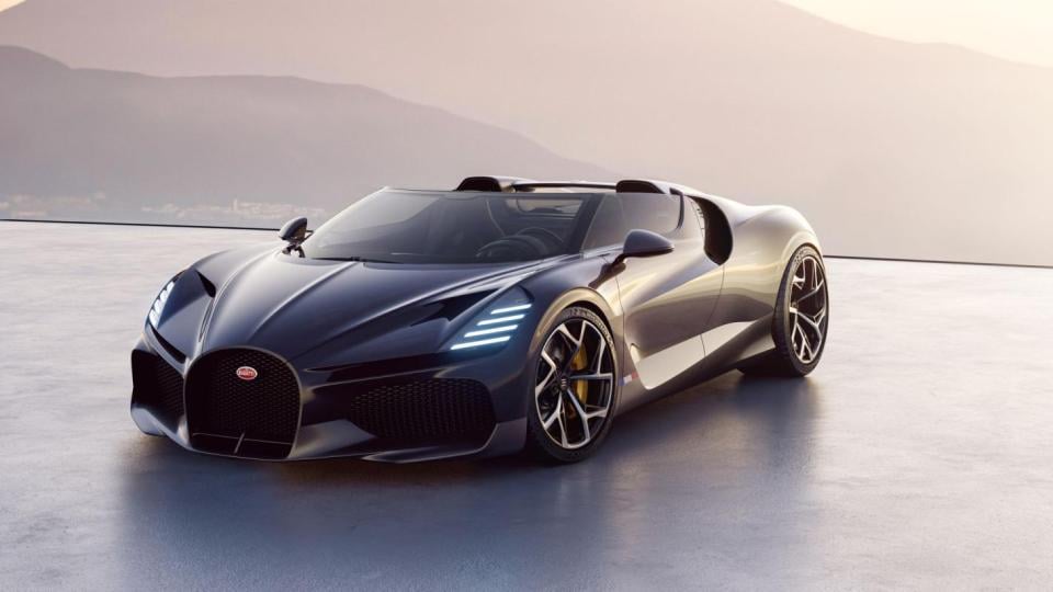 Роден бизнесмен си купи Bugatti Mistral, последният модел с легендарния W16 двигател