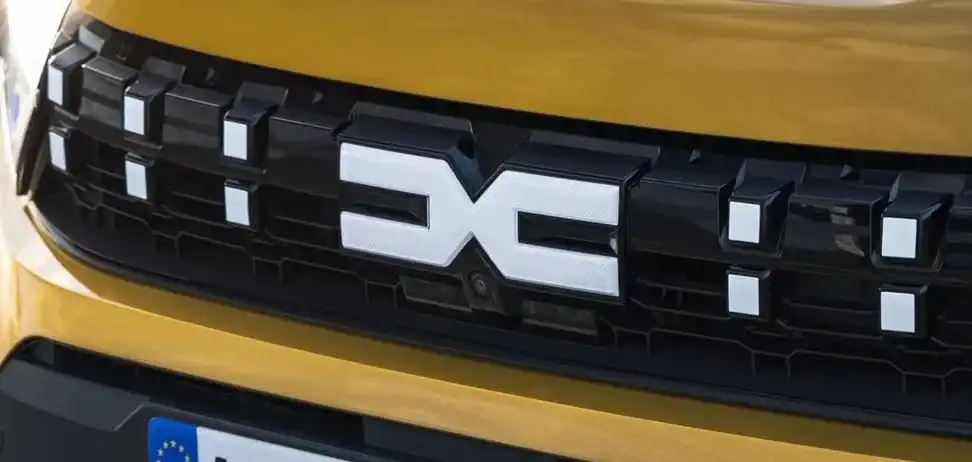 Вместо Renault Megane, Dacia създаде нов достъпен модел