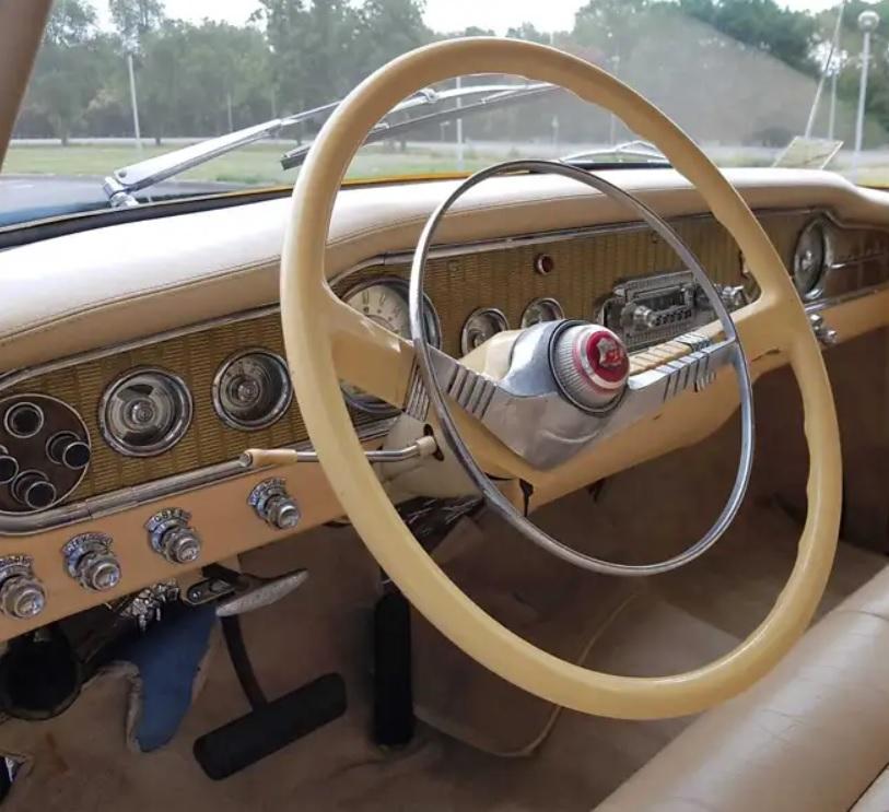 "Чайка" от 1972 г. в перфектно състояние се продава за 100 000 долара