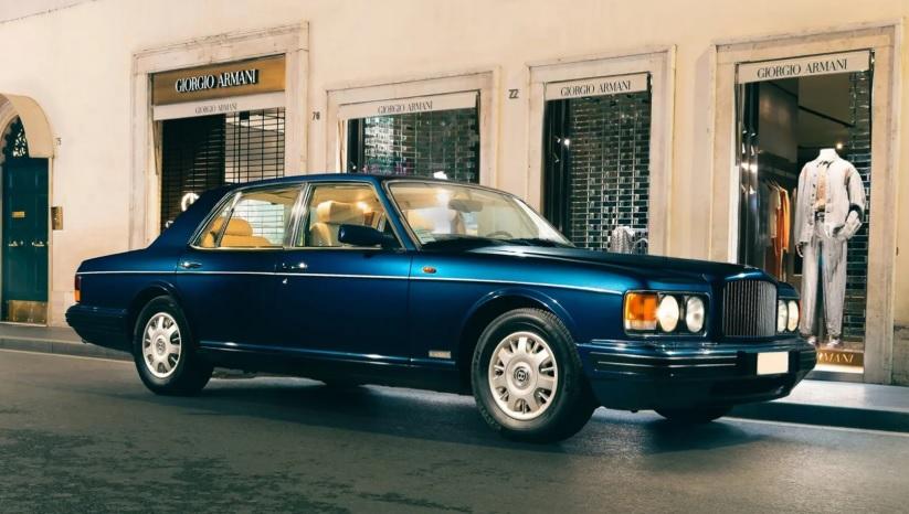 Пуснаха за продажба Bentley Brooklands, принадлежал на Джорджо Армани Снимки
