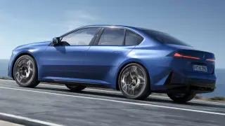 Най-достъпният електромобил на BMW с четири врати изненада с възможностите си