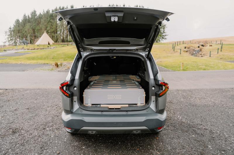 Dacia показа нов аксесоар от гамата си за къмпинг Снимки