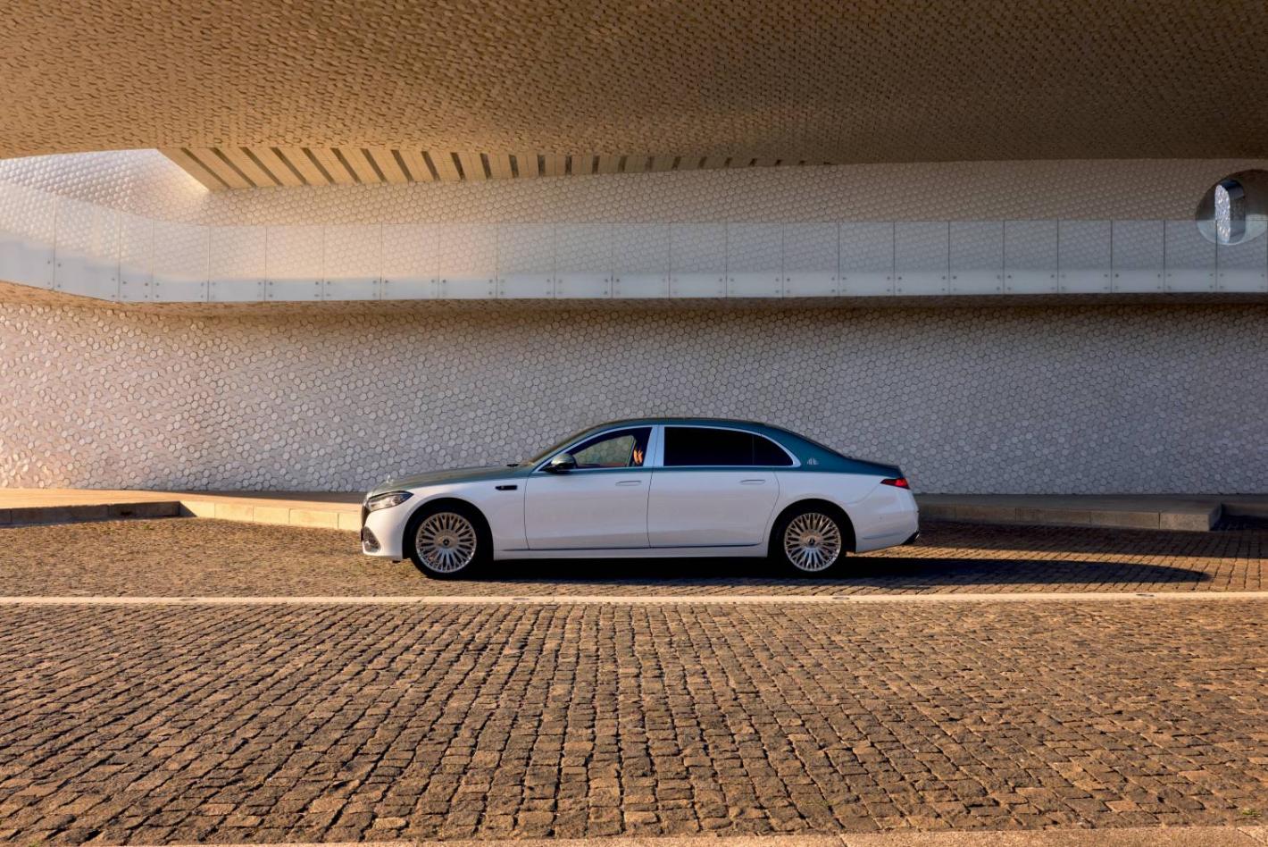 Показаха новия седан Maybach 2026, има по-модерен дизайн и по-мощни двигатели