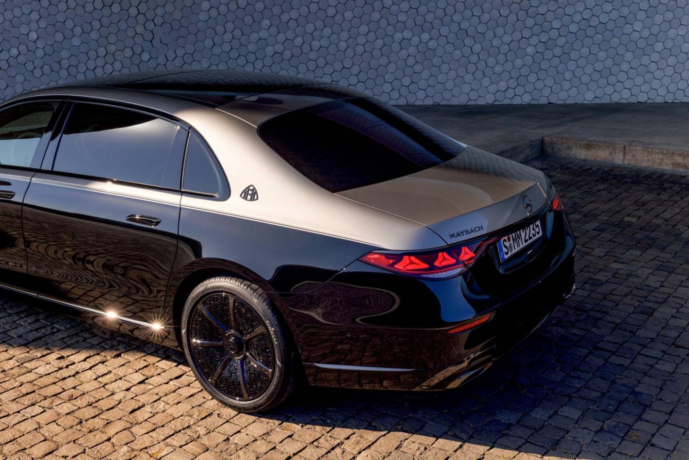 Показаха новия седан Maybach 2026, има по-модерен дизайн и по-мощни двигатели