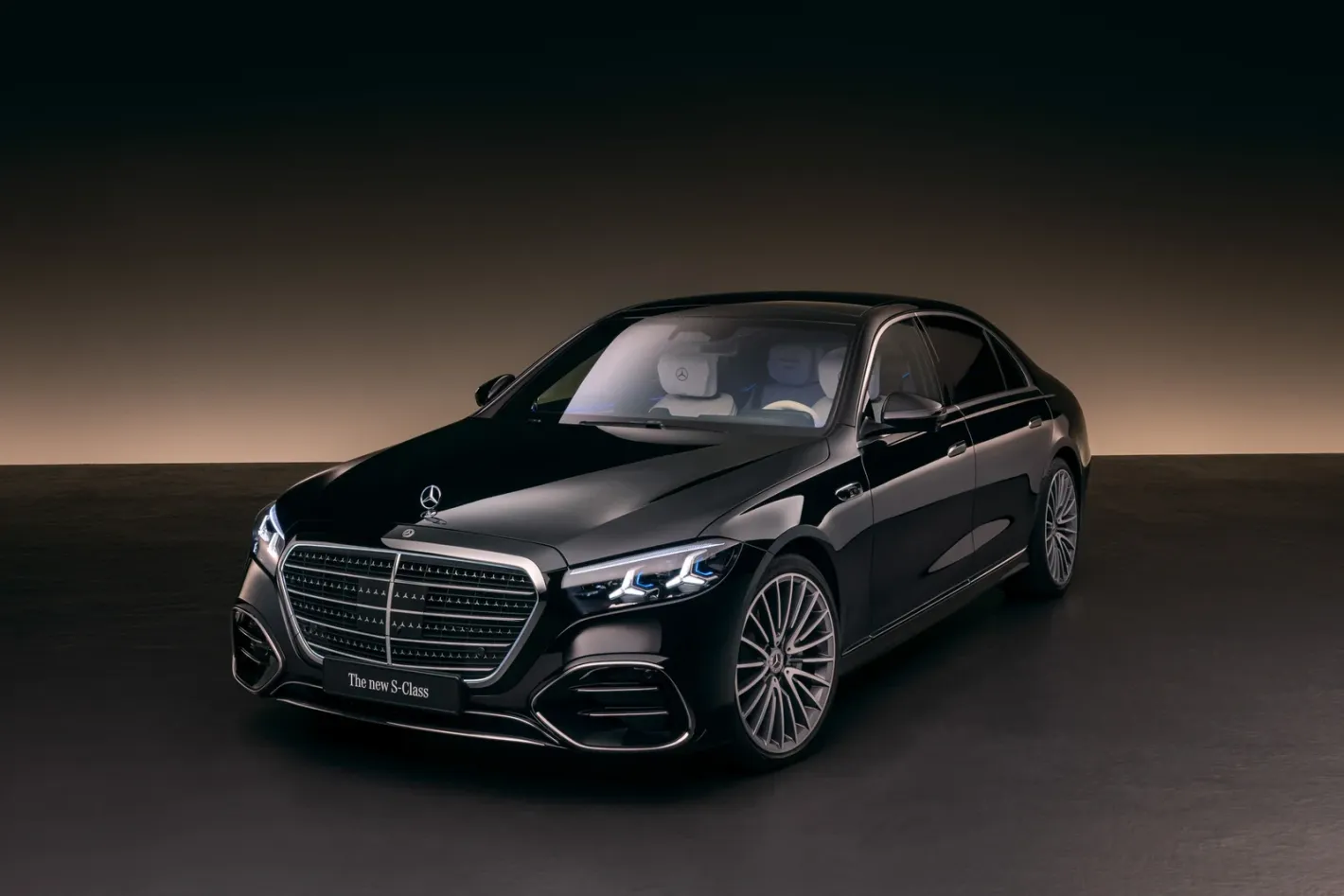 Защо новият Mercedes S-класа има отопляеми предпазни колани