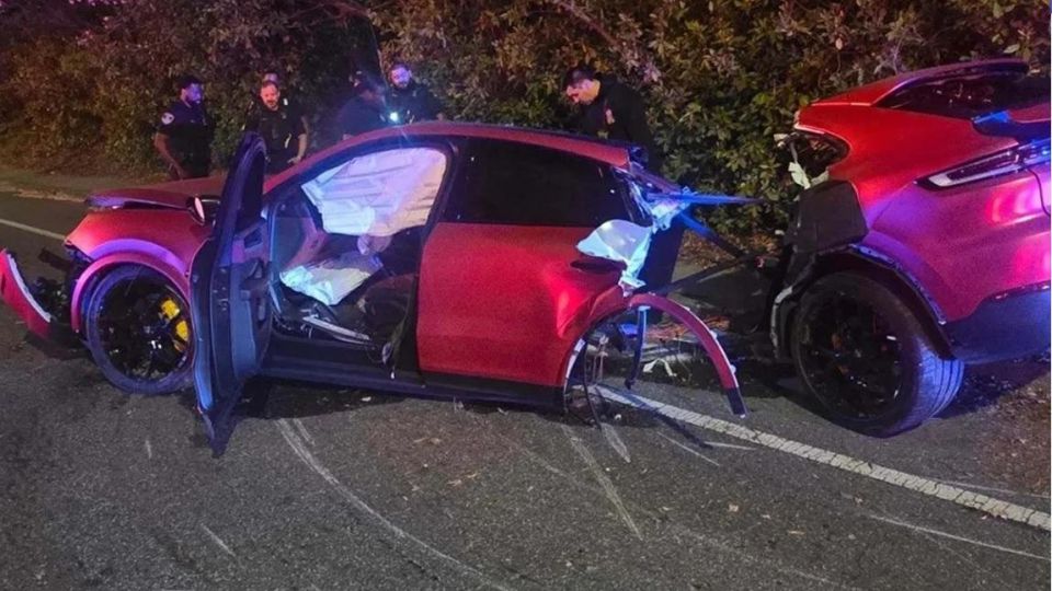 Инцидент: Porsche бе разцепено на две, шофьорът е оцелял като по чудо
