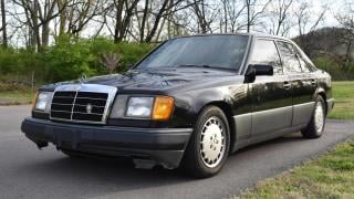 Продава се Mercedes W124 от от 1991 г. с над 1,6 милиона км пробег