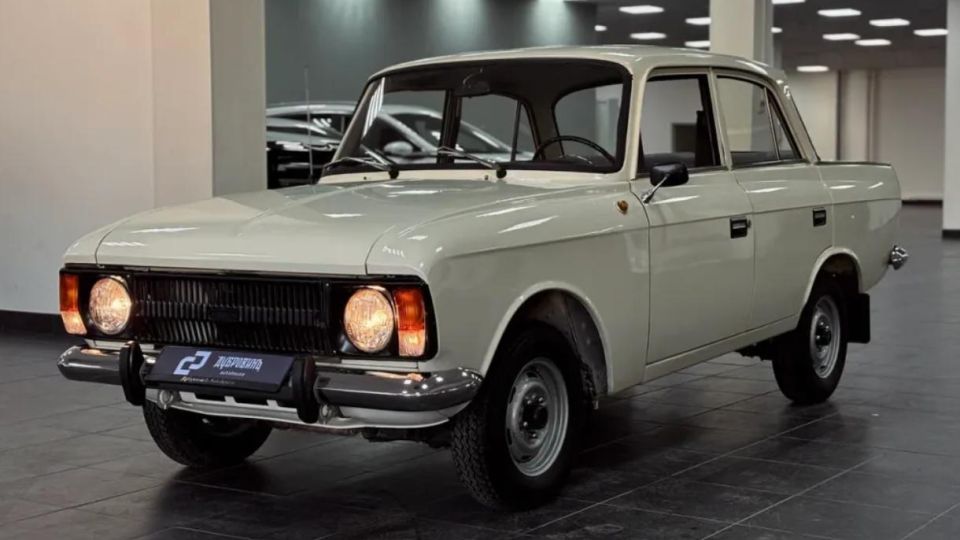 Продава се Москвич-412 от 1991 г. в идеално състояние Снимки