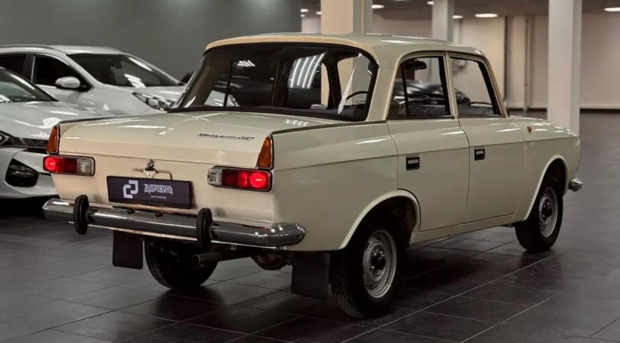 Продава се Москвич-412 от 1991 г. в идеално състояние Снимки