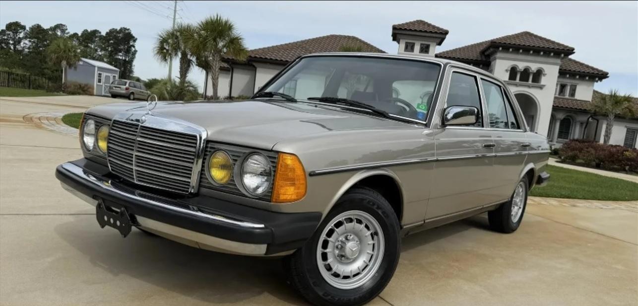 Откриха знаменития Mercedes W123 в ново състояние Снимки