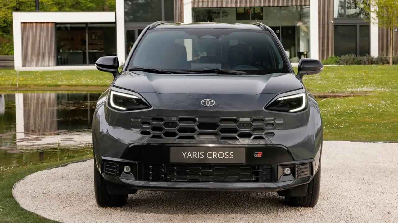 Toyota показа достъпен кросоувър за Европа с малък разход Снимки
