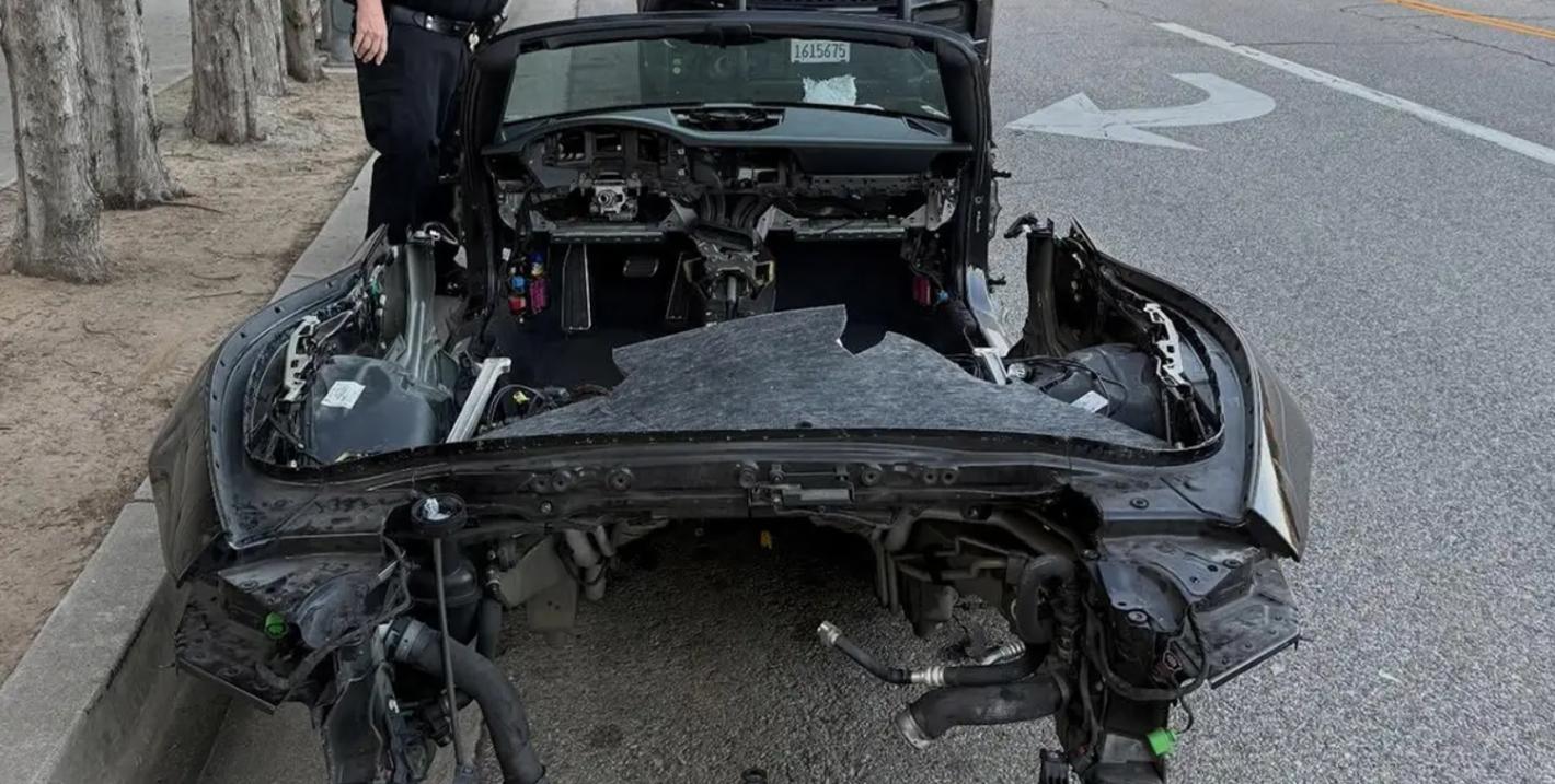 Крадци свалиха всяка ценна част от Porsche 911 с изключение на празното шаси